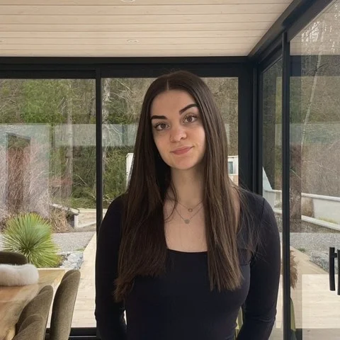 Johanna, responsable devis et suivi client